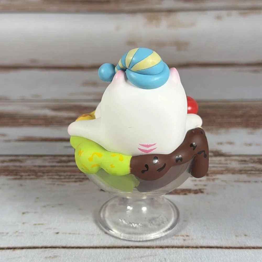 POP MART ViViCat Sweet & Delicate Series Action Figure Collectible - Picture 4 of 6